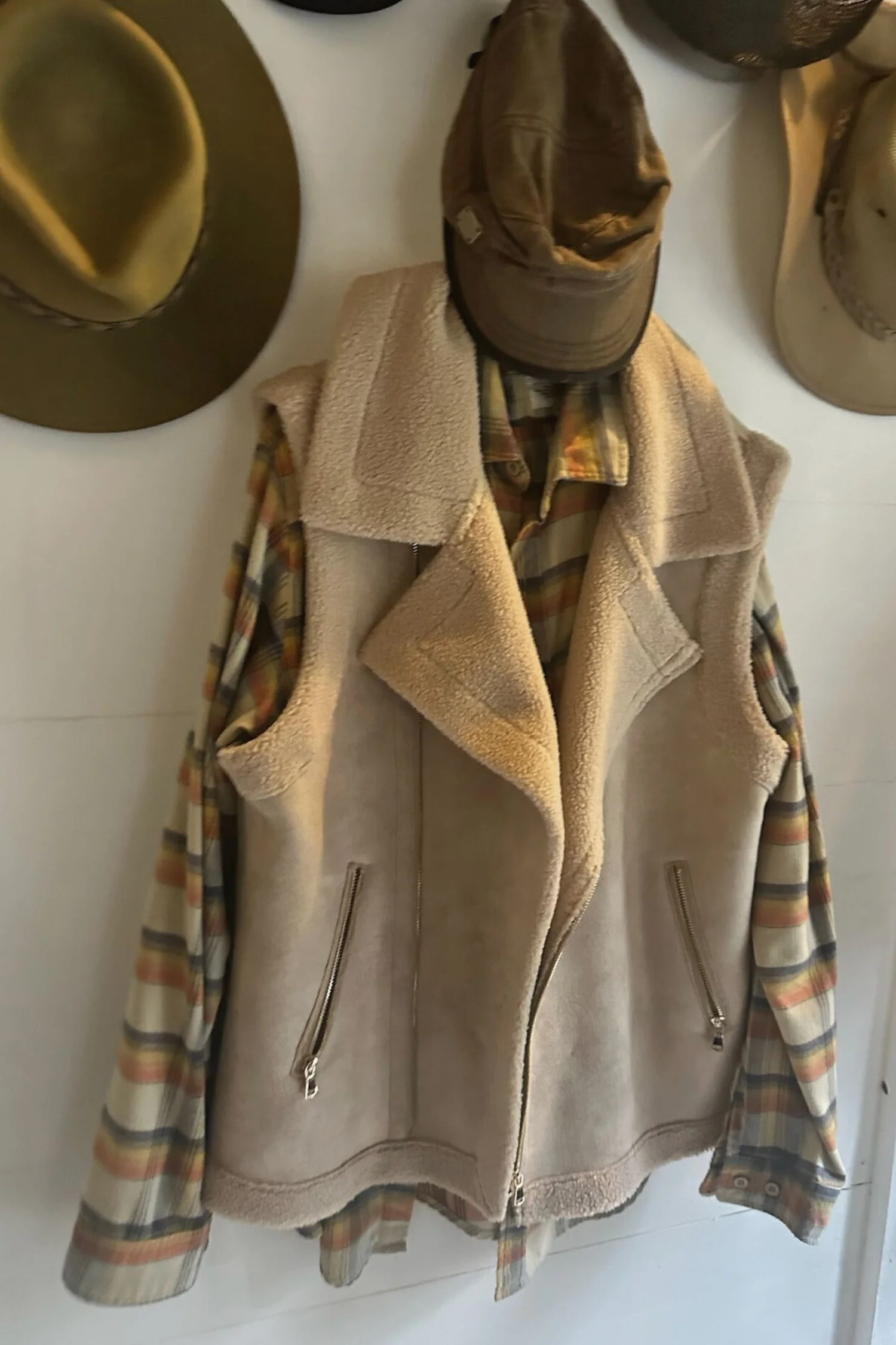 Berkley Vest - Oat - Image 9