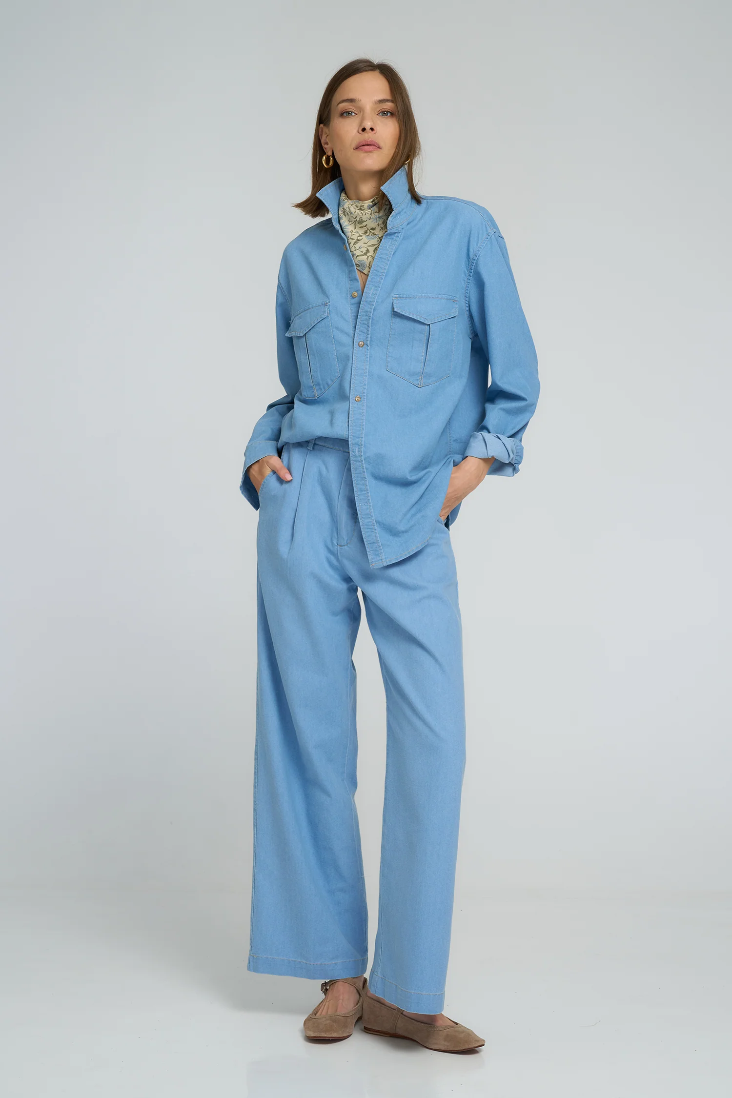 Cedar Chambray Shirt - Light Blue - Image 4