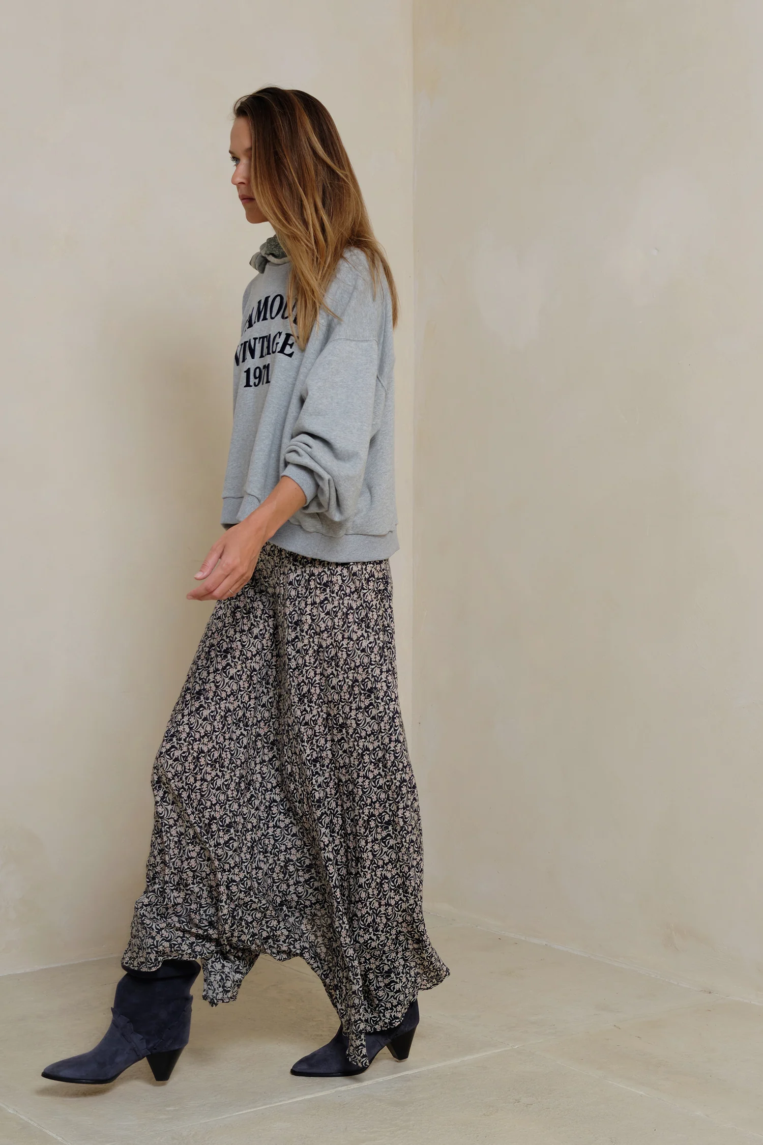 Romany Skirt - Chelsea Floral Navy - Image 4