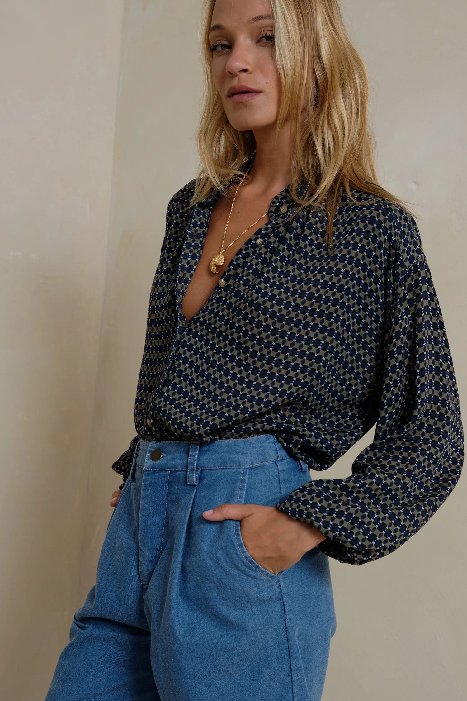 Solace Shirt - Retro Print - Image 5
